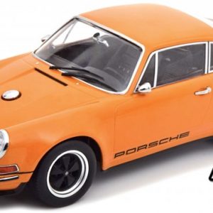 vieille voiture allemande coupe orange de sport