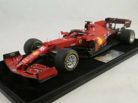 voiture de course formule 1 rouge italienne