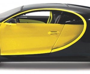 voiture de sport jaune et noire