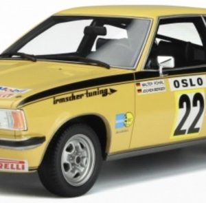 vieille voiture de rallye jaune