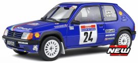 vieille voiture de rallye bleu