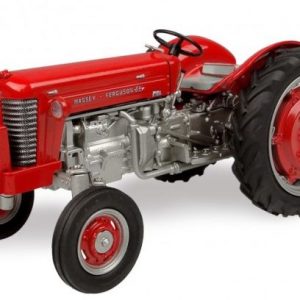 vieux tracteur agricole rouge