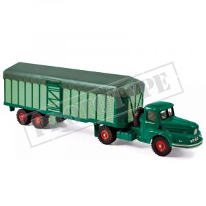 vieux camion vert