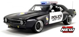 vieille voiture de police noire et blanche