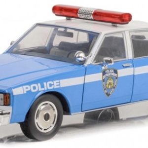 vieille voiture de police bleu et blanche