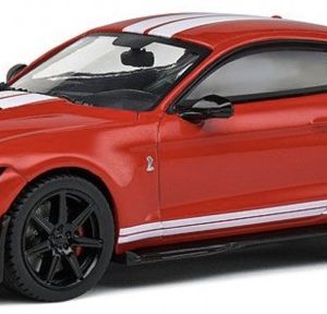 voiture de sport coupe rouge