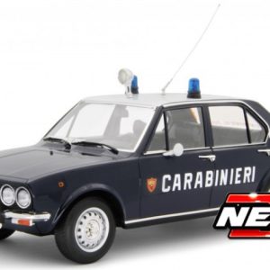 vieille voiture de police italienne noire