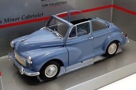 vieille voiture bleu cabriolet