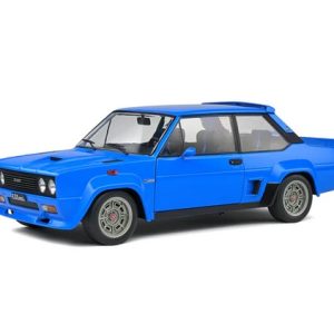vieille voiture de sport italienne bleu