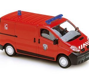 vieille camionnette rouge de pompiers