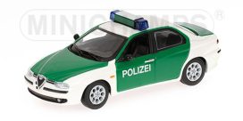 vieille voiture de police allemande verte et blanche