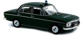 vieille voiture de police allemande verte