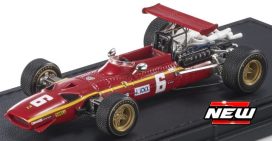 vieille voiture italienne de course rouge formule 1