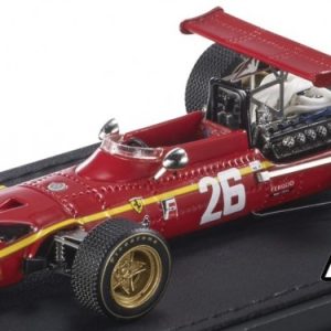 vieille voiture de course formule 1 rouge italienne