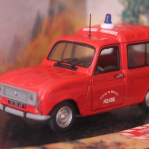 vieille voiture camionnette rouge de pompiers