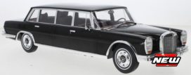 vieille voiture allemande limousine noire longue