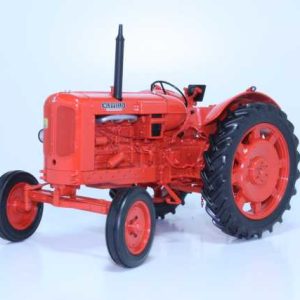 vieux tracteur agricole orange