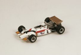 vieille voiture de course formule 1 blanche