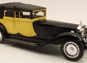 vieille voiture de luxe noire et jaune