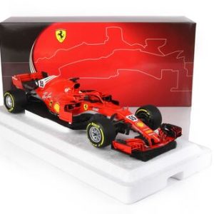 voiture de course formule 1 rouge