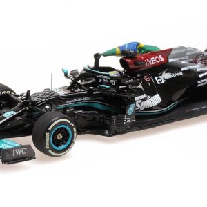 voiture de course formule 1 noire