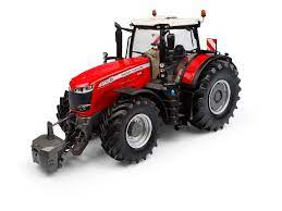 tracteur agricole rouge et noire