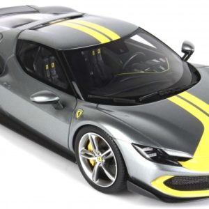voiture italienne de sport coupe grise et jaune