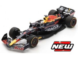 voiture de course formule 1 noire