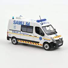 camionnette blanche ambulance française