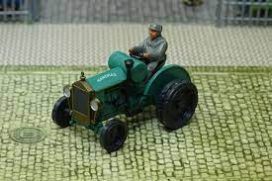 vieux tracteur agricole
