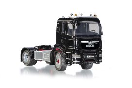 gros tracteur camion noir