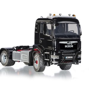 gros tracteur camion noir