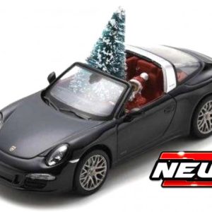 voiture de sport cabriolet avec pere noel