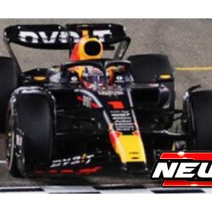 voiture de course formule 1 noire