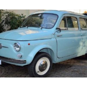 vieille voiture italienne bleu