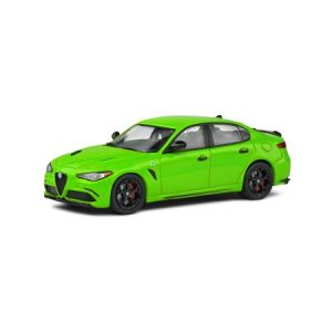 voiture verte de sport