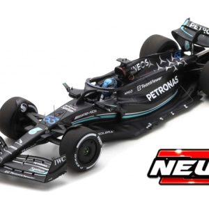 voiture de course formule 1 noire