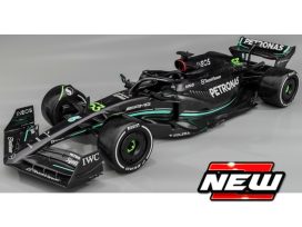 voiture de course formule 1 noire