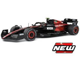 voiture de course formule 1 noire et rouge
