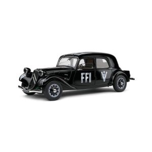 vieille voiture française noire