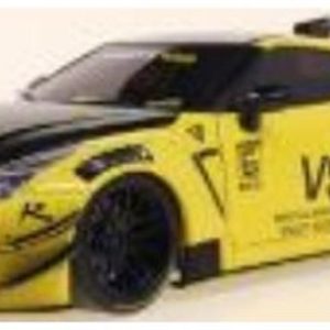 voiture de course jaune et noire