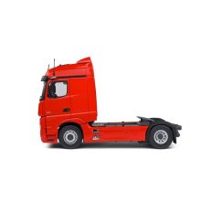 gros tracteur camion rouge