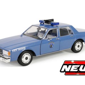 vieille voiture de police bleu