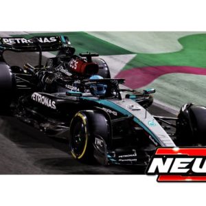 voiture de course formule 1 noire et verte