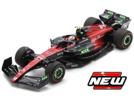 voiture de course formule 1 noire et rouge