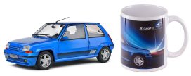 vieille voiture de sport bleu avec tasse