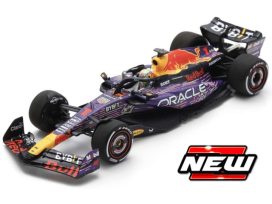 voiture de course formule 1 mauve