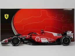 voiture de course formule 1 rouge