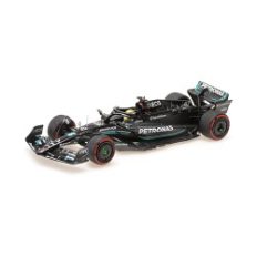 voiture de course formule 1 noire