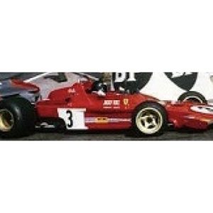 vieille voiture de course formule 1 rouge